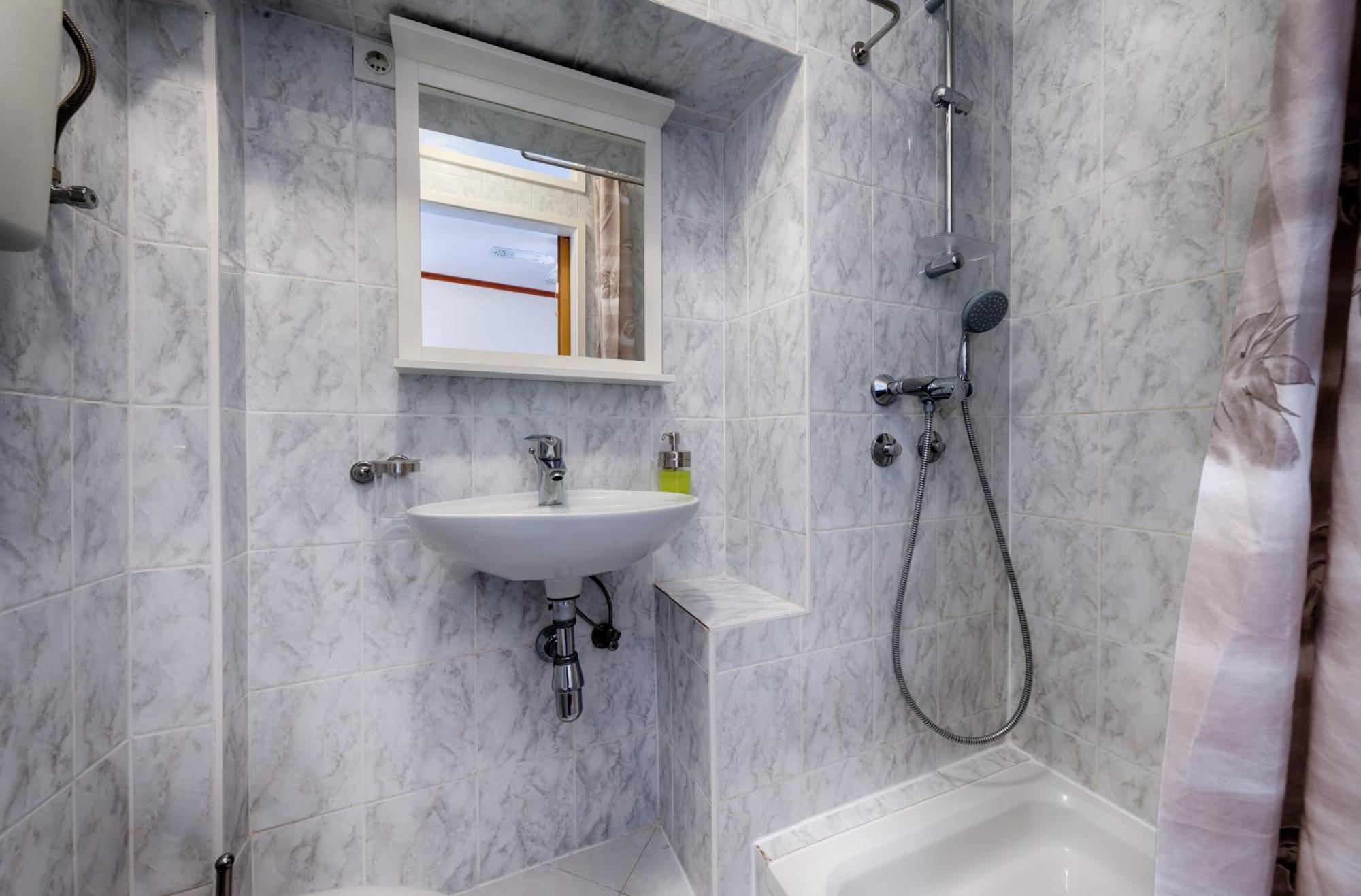 Mira Sea Front Guesthouse Komiza Ruang foto