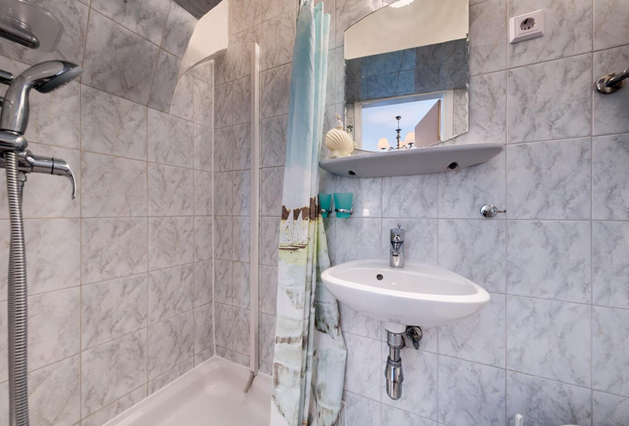 Mira Sea Front Guesthouse Komiza Ruang foto