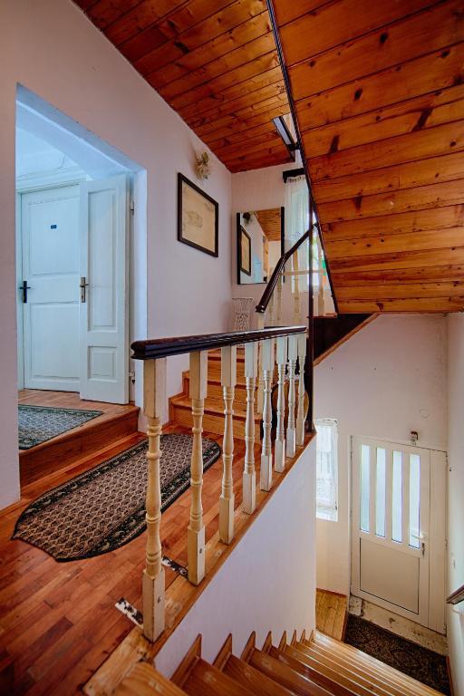 Mira Sea Front Guesthouse Komiza Bagian luar foto